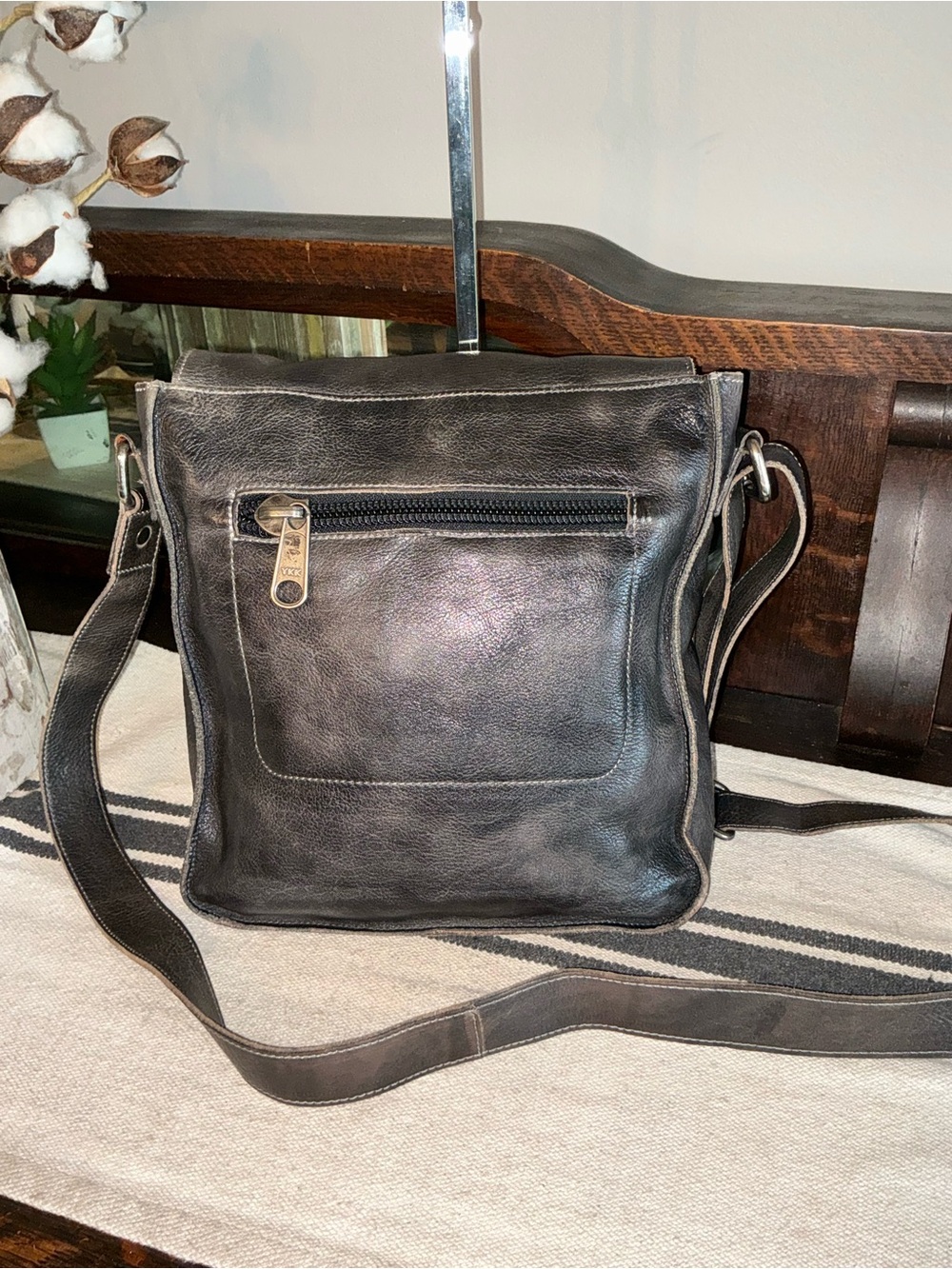 NWOT Bed Stu Leather Venice Beach Crossbody Bag Black Rustic Retail $240 - Picture 2 of 12